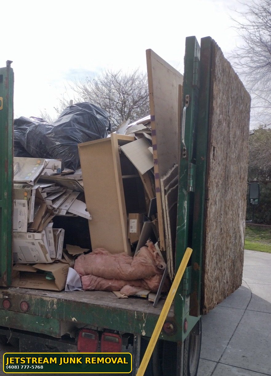 office cleanout and commercial junk removal